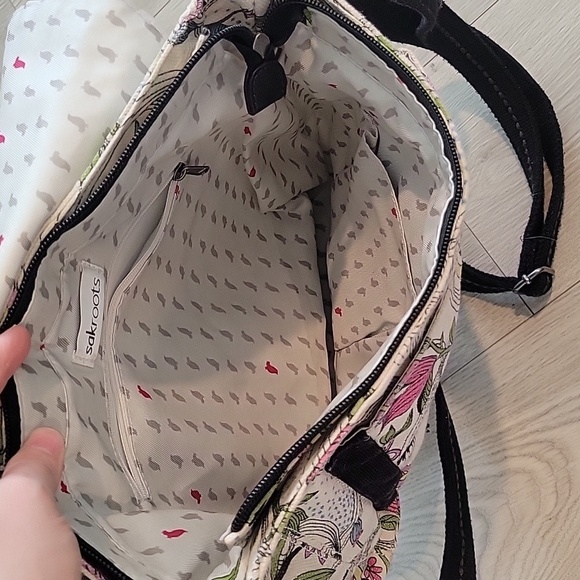 Sakroots By The Sak Convertible Colette Backpack Shoulder Bag White Peace Dove - Picture 5 of 7